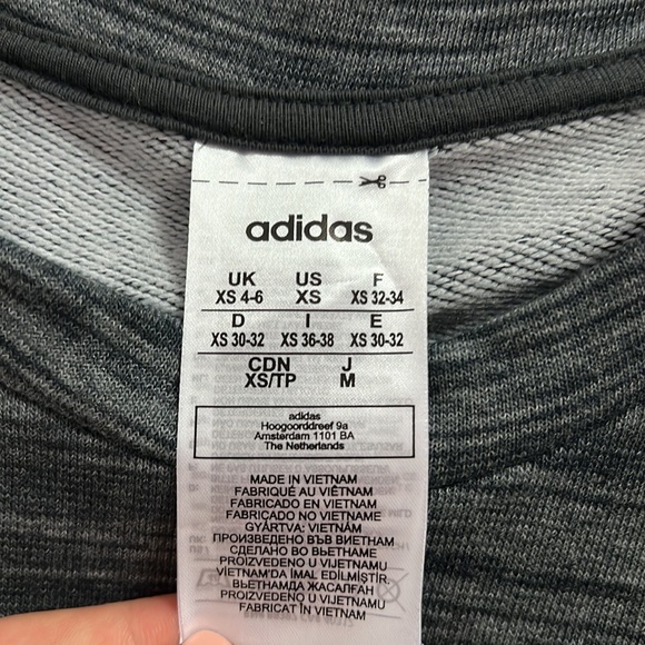 Cropped Lightweight Sweater - Picture 3 of 5